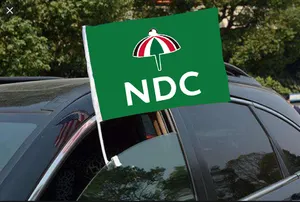 Huiyi Top fornitore bandiere per auto finestra cina prezzo a buon mercato 100% poliestere Ghana NDC auto bandiera finestra con base