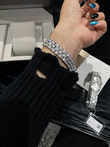 Montre à quartz de luxe pour femme, design original 2025, mode business, acier inoxydable, étanche, avec bracelet innovant - Product Image 4