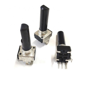 Potenciómetro Rotatorio Lineal de PCB de Instalación Vertical con Eje de Plástico de 3 Pines, 9mm, 10k, 20% de Carbono, DC20V, Marca FANRUI - Product Image 1