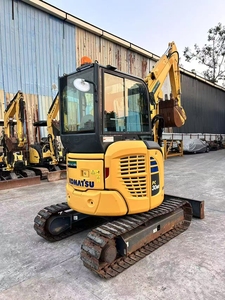 Pelleteuse d'occasion Komatsu PC30MR de 3 tonnes en bon état avec moteur et pompe-Livraison mondiale - Product Image 2