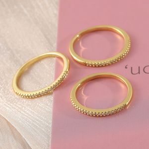 Anel de Casamento Elegante e Versátil em Ouro <span class=keywords><strong>18K</strong></span> com Pérola e Diamante Natural, Design Minimalista para Casais - Product Image 4