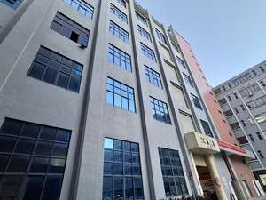 Cadres de lit double beiges faciles <span class=keywords><strong>à</strong></span> monter Bases de lit queen size simples <span class=keywords><strong>avec</strong></span> tête de lit <span class=keywords><strong>à</strong></span> <span class=keywords><strong>lattes</strong></span> en bois Lin rembourré Solide Robuste - Product Image 4