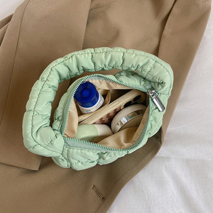 2025 nouveau Mini dames bouffant maquillage sacs à main à la mode plissé sous les bras dames petit fourre-tout sac à main - Product Image 4