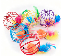 Jouet pour chat Playpal : Cage à souris avec queue en plumes artificielles, mini-cage à souris avec balle, jouet d'auto-entretenement pour chats (couleurs aléatoires)