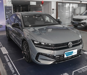 Prix du Volkswagen VW Magotan 2025 2024 2023 1.4T Essence 4 portes 5 places Berline <span class=keywords><strong>Voiture</strong></span> neuve pour Volkswagen VW Magotan - Product Image 4