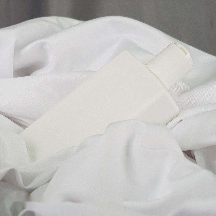 หมวกช่องว่าง