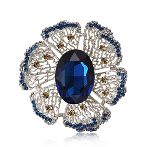 Broche de Flor com Pedra de Vidro Oval Facetada e Pétalas em Filigrana para Jaquetas e Cardigãs Femininos, 60x58mm, 3 Cores - Product Image 1