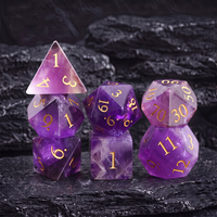 Lot de 7 dés de jeu polyédriques faits à la main en pierre naturelle d'améthyste D20 D6 16mm pour D&D et jeux de rôle (RPG)