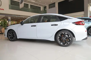 รถใหม่2023รุ่น Honda Civic hatchback 2.0L E: HEV รุ่นสุดขีด - Product Image 5