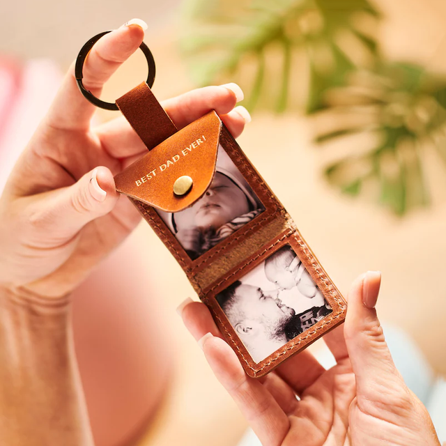 Engraved Photo Keyring PU Leather Photo Keychains Mini Photo Album Picture Keychain Gift for Dad Mom