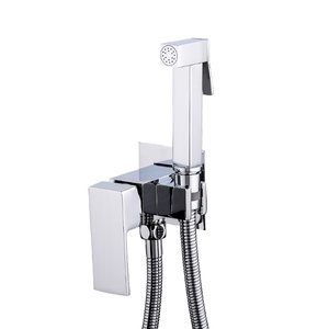 Полированный латунный распылитель для биде - Product Image 1