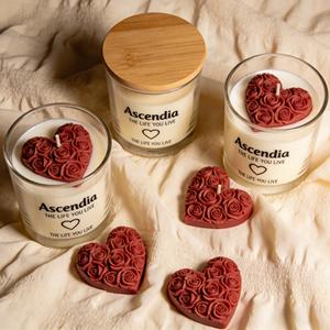 Vela Artística Ascendia con Flores de Cera de Rosa, Cera de Soya 100% Vegana, Frasco de Vidrio, Decoración Elegante para el Hogar - Product Image 3