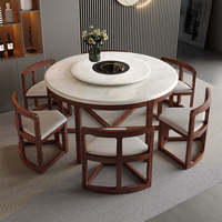 Ensemble table et chaises de salle à manger en bois massif, design moderne et simple, avec coins arrondis et plateau en marbre invisible, idéal pour villa et appartement