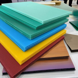 Panneau en nid d'abeille en plastique mince personnalisé de 3mm 4mm <span class=keywords><strong>Plaque</strong></span> en PP à noyau en nid d'abeille Feuille de plastique ondulée pour le festival - Product Image 1