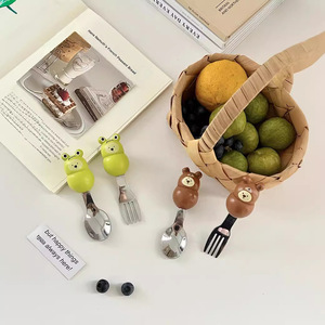 Juego de cuchara y tenedor con forma de oso para niños, vajilla de acero inoxidable de calidad alimentaria con diseño de dibujos animados - Product Image 2