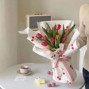 Papier d'emballage pour fleuriste de luxe, 58*58cm, motif cerise et fraise imprimé, imperméable, pour fleurs fraîches - Product Image 3