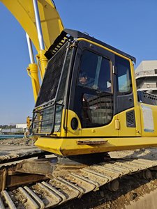 Excavadora Usada Komatsu Original de Japón de 45 Toneladas, Modelos PC450, PC450-8, PC400, PC300, PC350, PC360, PC240, PC220 en Venta - Product Image 6