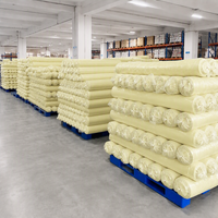 Tissu satiné 100 % polyester sur mesure, anti-boulochage et résistant à l'abrasion, teint uni, poids moyen 90 GSM