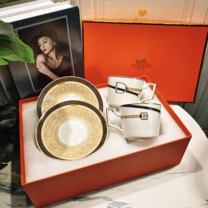 Vente flash : Ensemble tasse et soucoupe à café en céramique, style nordique de luxe, avec poignée dorée et motif de boucle en cuir - Product Image 5