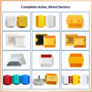 Marqueurs routiers surélevés et goujons souterrains réfléchissants solaires en plastique résistant à la pression et à l'usure IP68 (simple/double face) - Product Image 1