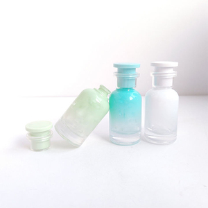 High color of <b>macaron</b> Luxury OEM Low MOQ Wholesale Custom High-end Cylindrical 30Ml 50Ml Glass Perfume Bottle with <b>Box</b> - Product Image 2