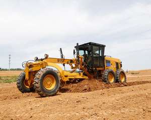 آلة تسوية الطرق جديدة تمامًا طراز 915F بوزن 12520 كجم للبناء معروضة للبيع - Product Image 6