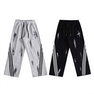 Pantalon de survêtement gris et noir pour homme, taille élastique avec cordon de serrage, joggers décontractés à rayures et imprimé vieilli, idéal pour l'automne - Product Image 1