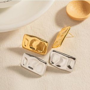 Pendientes Geométricos Rectangulares con Diseño Martillado en Oro, Acero Inoxidable 18K, Joyería de Moda - Product Image 3