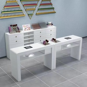 Table de manucure moderne de luxe en acier inoxydable avec lampe à ongles et grand rangement pour salon de manucure et salon - Product Image 1