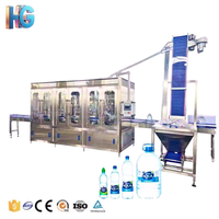 Machine industrielle de remplissage d'eau en bouteille haute performance, monobloc de rinçage, remplissage et bouchage pour usine d'eau potable 2000BPH
