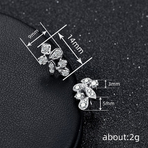Orecchini a Perno Floreali Geometrici per Donne, Micro Pavé Delicato, per Uso Quotidiano, Moda - Product Image 3