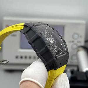 Reloj Deportivo para Hombre RM35-01, Diseño Ligero de Fibra de Carbono, Correa de Goma Amarilla, Mecánico Automático, Esqueletizado, Gran Venta - Product Image 3