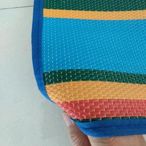 Facile à transporter Anti UV 90*180cm Stripe Design Polypropylène Tube Weave <span class=keywords><strong>Tapis</strong></span> de plage <span class=keywords><strong>Tapis</strong></span> d'extérieur - Product Image 3