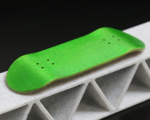 OEM 30mm 32mm 34mm Diapasón de madera 5 capas Mini <span class=keywords><strong>Tech</strong></span> <span class=keywords><strong>Deck</strong></span> de madera con Cinta de agarre personalizada - Product Image 3