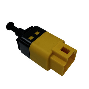 สวิตช์ไฟเบรก Chevrolet Aveo Daewoo รุ่น 23875179 96874571 อะไหล่พลาสติกทดแทน - Product Image 3