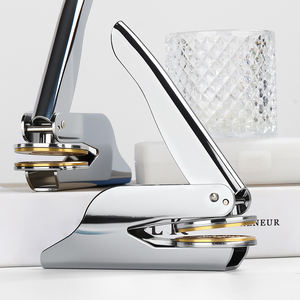 Sello de estampado personalizado con mango de cobre y acero, máquina de estampado para oficina, pegatinas de boda, sobres de papel y papel. - Product Image 4