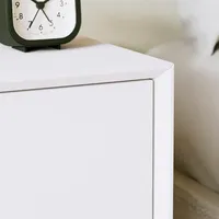 Table de chevet blanche de style mi-siècle avec tiroir, étagère de rangement ouverte, pieds en bois, pour chambre à coucher, petit espace, décoration