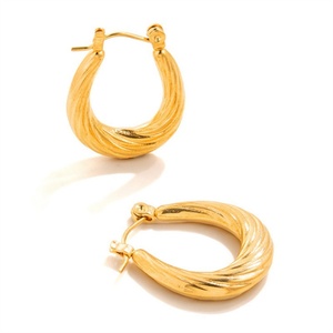Pendientes de Aro con Corazón Hueco de 30mm, Chapados en Oro, de Acero Inoxidable, Largos, con Gema, de Alta Calidad, para Uso Diario - Product Image 3