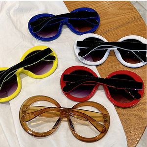 กรอบแว่นตาใสทรงกลมขนาดใหญ่ 36550 สำหรับทุกเพศ แฟชั่นทันสมัย ป้องกันแสงสีฟ้าจากคอมพิวเตอร์ แว่นสายตาอ่านหนังสือ ปี 2023 - Product Image 3