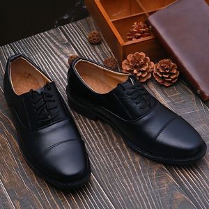 รองเท้าหนังผู้ชายแบบสามส่วน สำหรับงานแต่งงาน รองเท้าอ็อกซ์ฟอร์ดสีดำ สไตล์คลาสสิก สำหรับเจ้าบ่าวและเพื่อนเจ้าบ่าว - Product Image 1