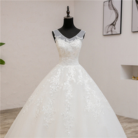 Robes de mariée classiques brillantes à col en V en dentelle blanche pure/ivoire avec application de dentelle, robe de mariée brillante, photo réelle 2021