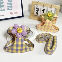 Ensemble laisse et harnais à carreaux pour animaux de compagnie, avec fleur 3D, doux et réglable, pour chiens et chats de petite et moyenne taille, pour la promenade en extérieur, fournitures pour animaux de compagnie