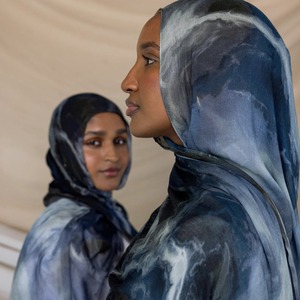 Voiles en modal et polyester tie-dye à la mode, turbans en gaze à l'aquarelle, foulards musulmans, printemps, doux, imprimés, hijab en coton à prix réduit - Product Image 3