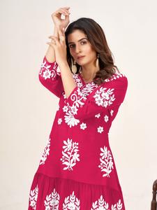 Lakhnavi Work Kurtis pour dames, robes décontractées, Kurtis pakistanais pour femmes au prix de gros, vente en gros - Product Image 3