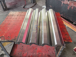 Hoge Kwaliteit <span class=keywords><strong>Amada</strong></span> Hydraulische <span class=keywords><strong>Cnc</strong></span> <span class=keywords><strong>Punch</strong></span> <span class=keywords><strong>Press</strong></span> Rem Matrijs Matrix Gereedschap Voor Plaatwerk Buigmachine - Product Image 5