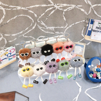 Porte-clés en peluche mignon et lumineux pour sacs à main et sacs à dos pour femmes, pendentif rond moelleux Kawaii durable, cadeau pour filles, accessoires de sac