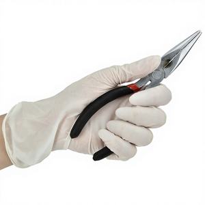 Gants d'examen jetables en latex poudré, imperméables, de qualité alimentaire, fabriqués en Malaisie - Product Image 1