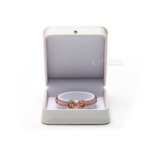 Boîte à bijoux blanche haut de gamme, logo personnalisé, boîte à anneaux en cuir, boîte à boucles d'oreilles, bracelet, collier, boîte à bijoux en cuir PU, emballage - Product Image 4