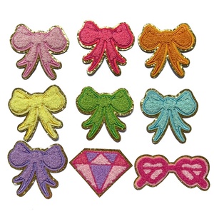 Accessori per borse da te all'ingrosso di alta qualità su ferro personalizzato su <span class=keywords><strong>nastro</strong></span> termosalato fiocco 3D ricamo patch in ciniglia - Product Image 2