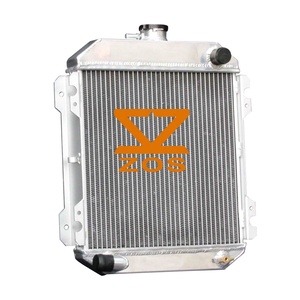 Aluminium kühler für Nissan <span class=keywords><strong>Dsun</strong></span> 1200 1.2L B110 A12 A12T MT 1970-1976 Winkelrohr Wassertank-Autoteile - Product Image 1